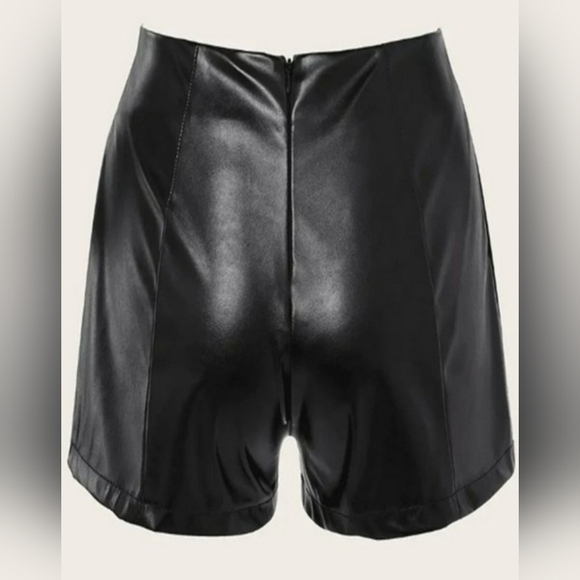 NWT Black Mid Waist Stretchy shorts - Picture 4 of 5